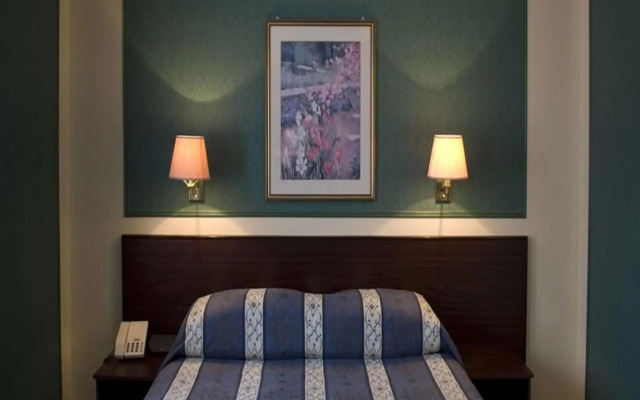 The Falcon Hotel