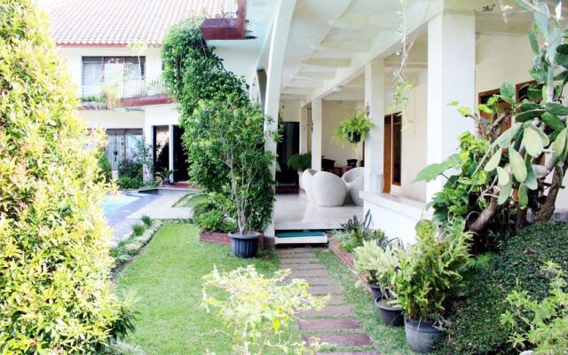 ZEN Rooms K. H. Moh Toha Ciawi