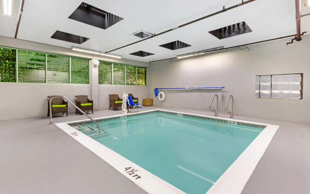 BLVD Hotel and Studios Universal-Hollywood, Ascend Hotel Collection