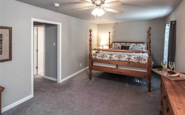 Lassie's Lodge - Three Bedroom Cabin