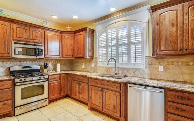 The Turquoise Turtle 4 Bedroom Home