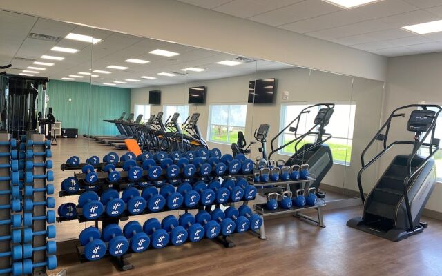 Holiday Inn Express & Suites Madison West Middleton