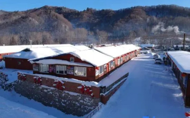 Wuchang Xuegu Jinxiu Inn