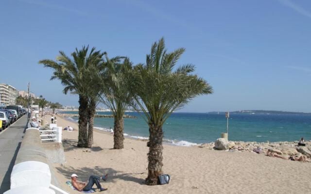 Studio cabine vue mer, piscine panoramique, parking couvert