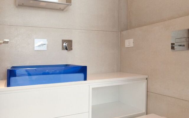 Stunning Apt w/ Balcony & Sea View by Sea N' Rent