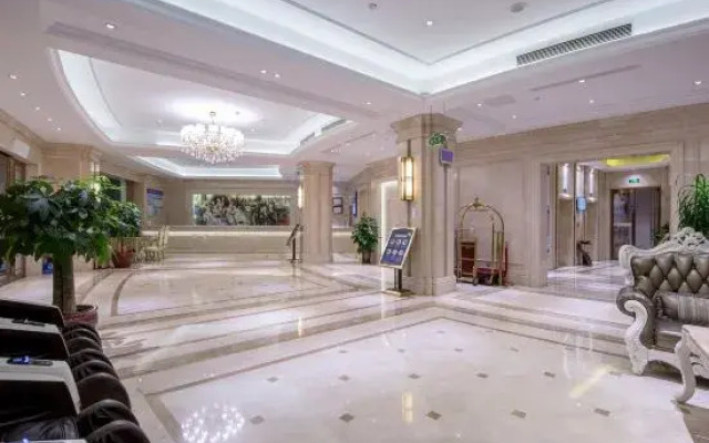 Vienna International Hotel (Nanning Wuyi Vehicle Management Office)