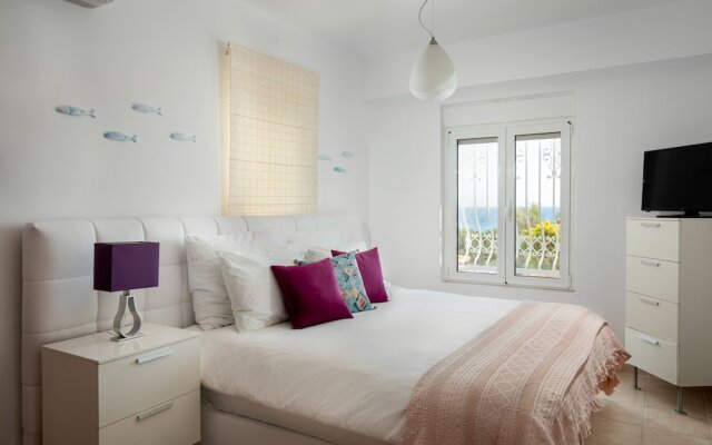Antonoglou Beach Villas, Gennadi
