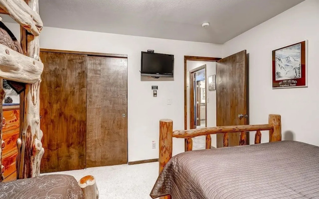 Park Place 101c 2 Bedroom Condo by RedAwning