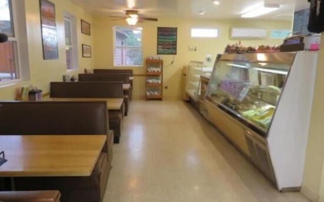 Austin's Chuckwagon Lodge