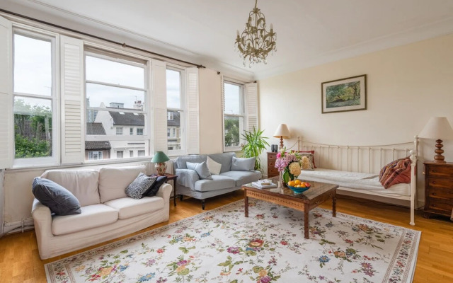 Panoramic Family Home in Maida Vale