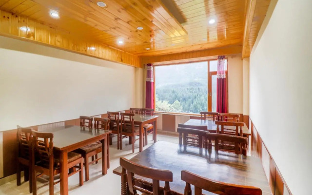FabHotel Castle Rock Vashisht