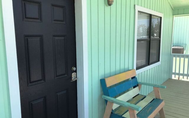 Lowki Bungalow by RedAwning