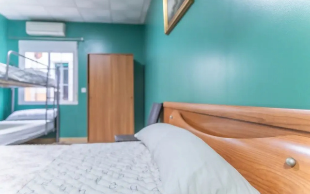 Albergue Rojo Plata by Vivere Stays - Hostel