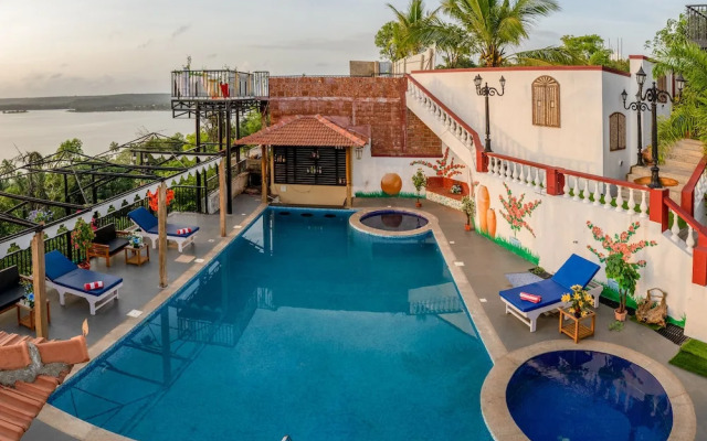 Raposo Holiday Resort