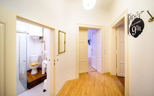 Amazing Harry Potter'S Apt. At Old Town