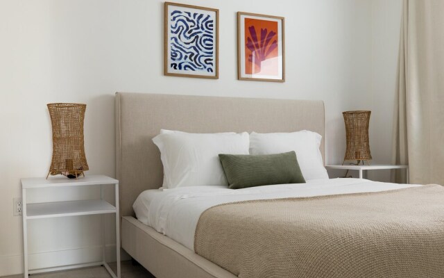 Avalon Buyout by AvantStay   Mins to Gaslamp   Rooftop w/ BBQ   Sleeps 24!