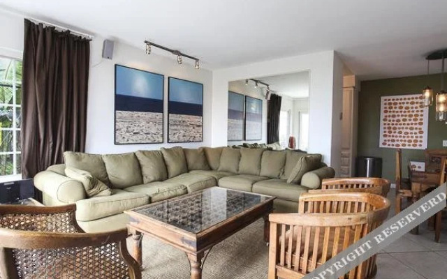 VE Venice Zen 2 Br condo by RedAwning