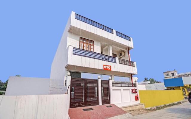 OYO Flagship 70217 Visitor Guest House