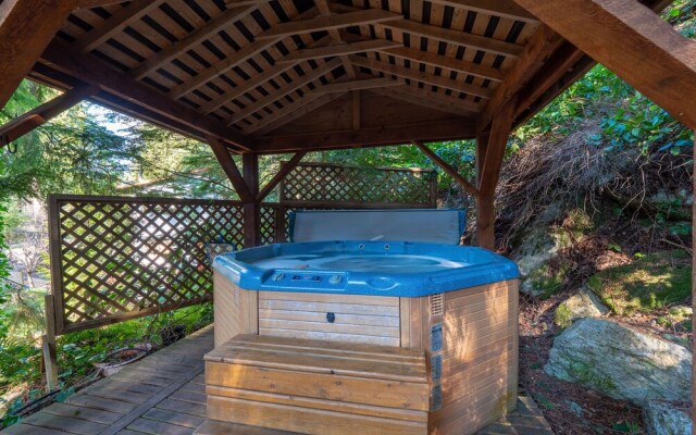 The Tree House Cottage