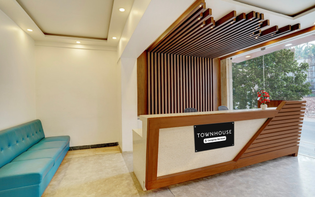 R D Suites A Business Hotel