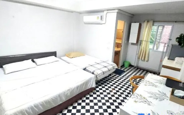 OYO 75396 Look Shine Apartment