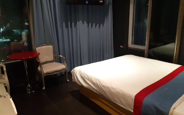 Danyang Riverside Hotel