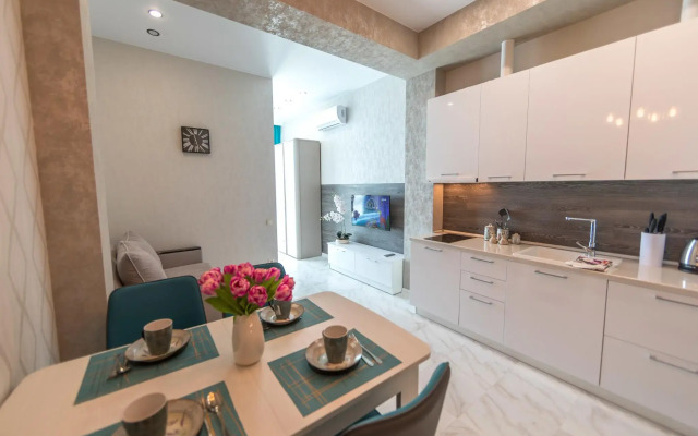 Apartment Sea Breeze on Belorusskaya Street