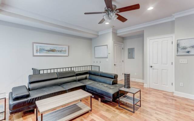 Upscale Home Near Harbor W/2cargarage&rooftopdeck