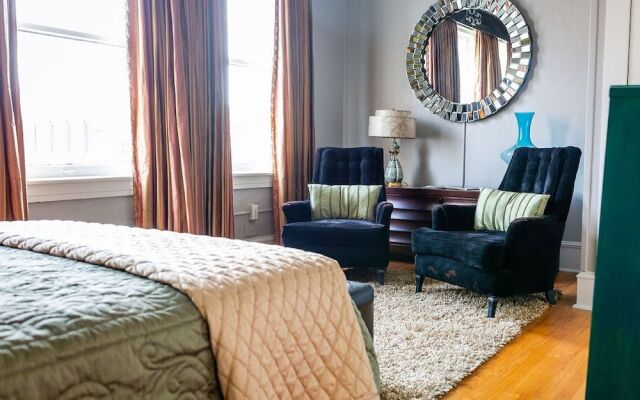 Decatur CourtHouse Suites