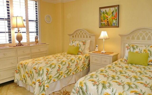 Magical Beachfront Condo With Pool and Ocean Views