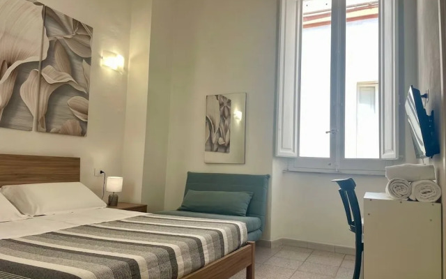 Onlyrooms V - Central & Train Station