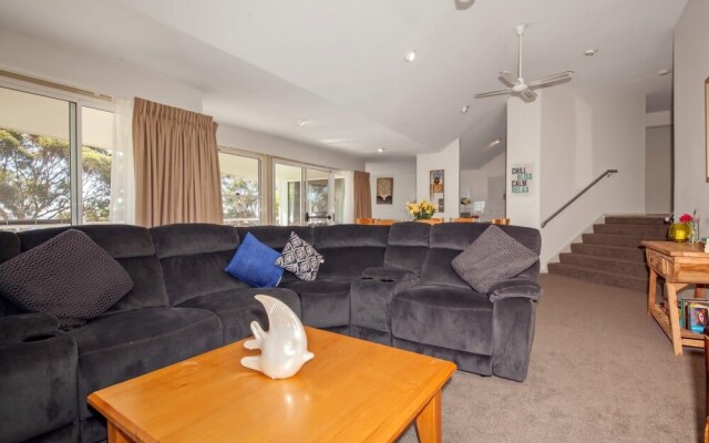 Thurlow Avenue 28, 'Ripple Cove'