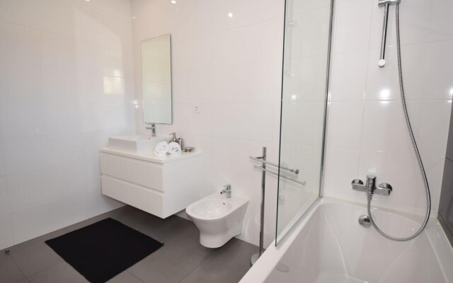 Lavish Villa in Foz do Arelho With Private Pool