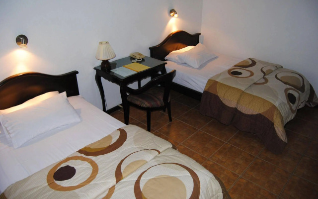 Hotel Fuente de Piedra I
