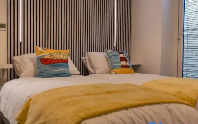 Sunbeam House Apartment 1