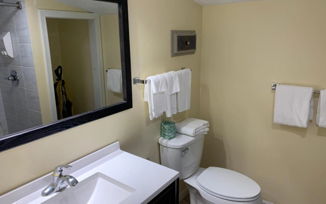 Four Winds Country Motel