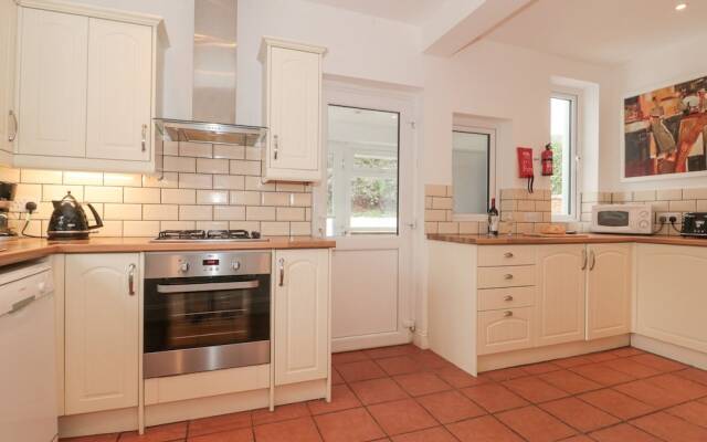 2 Moorlands