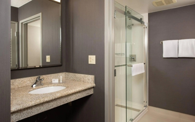 Courtyard by Marriott Frederick