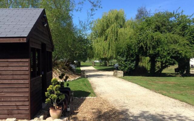 Oxford Riverside Glamping