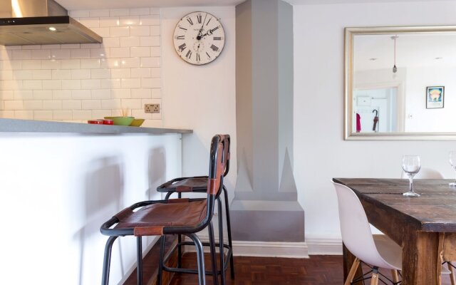 Converted Church Home with Parking, Sleeps 6