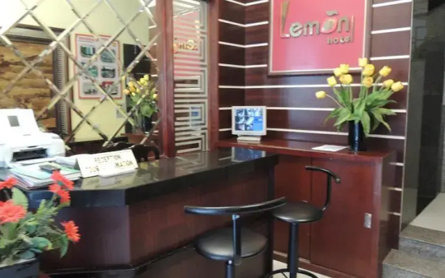 Lemon Hotel
