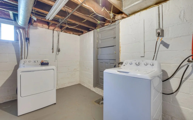 Welcoming Home in Youngstown w/ Private Backyard!