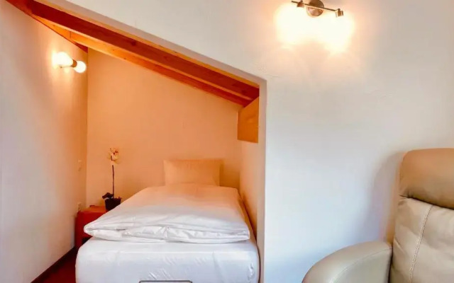 Julen Wendelin, Hotel Touring