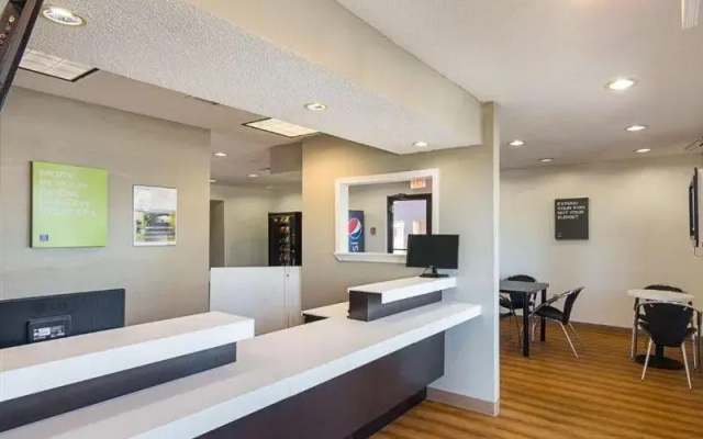 Econo Lodge