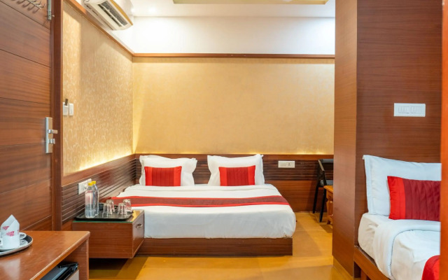 Uddhav Vilas Hotel