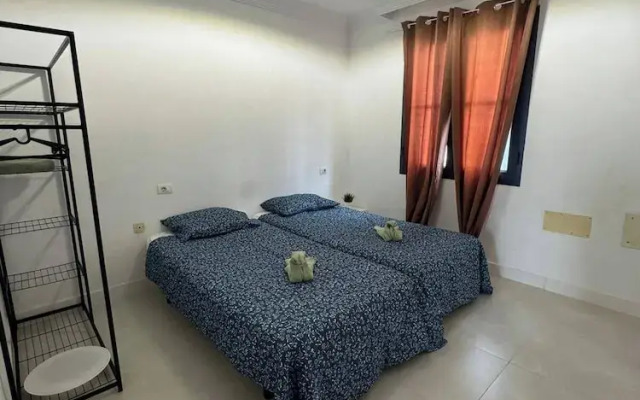 Villa-costaadeje-3br-balcony-wifi-parking