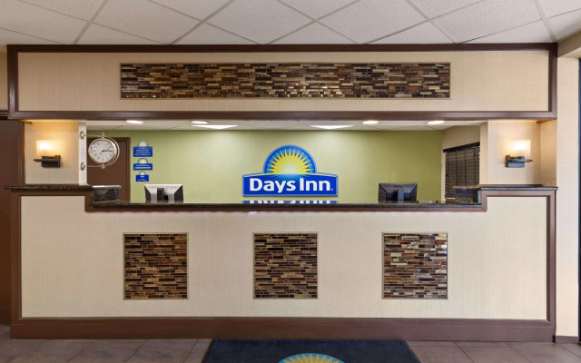 Days Inn by Wyndham Knoxville East