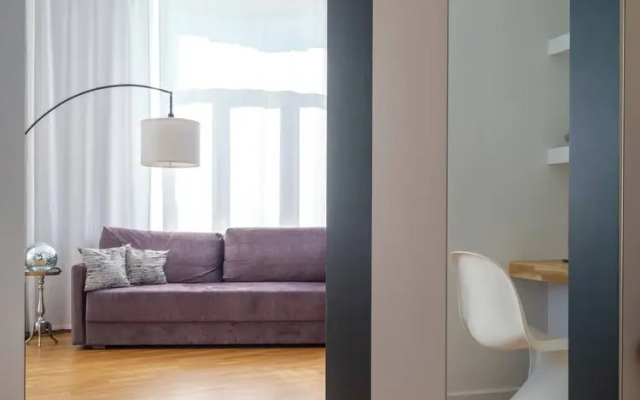 Miro Rooms Center Cloud - Quite Chic