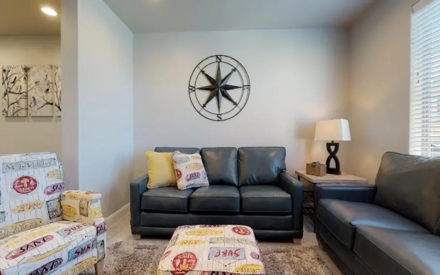 Coastal 3 Bedroom Apts by Redawning