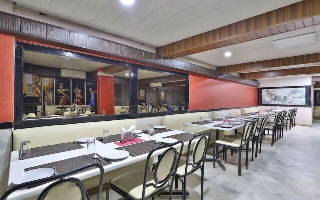 OYO 2308 Hotel Crown